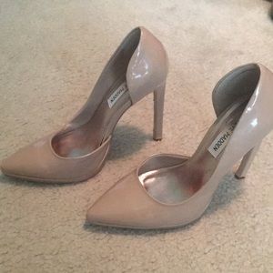 Steve Madden Tan Pumps